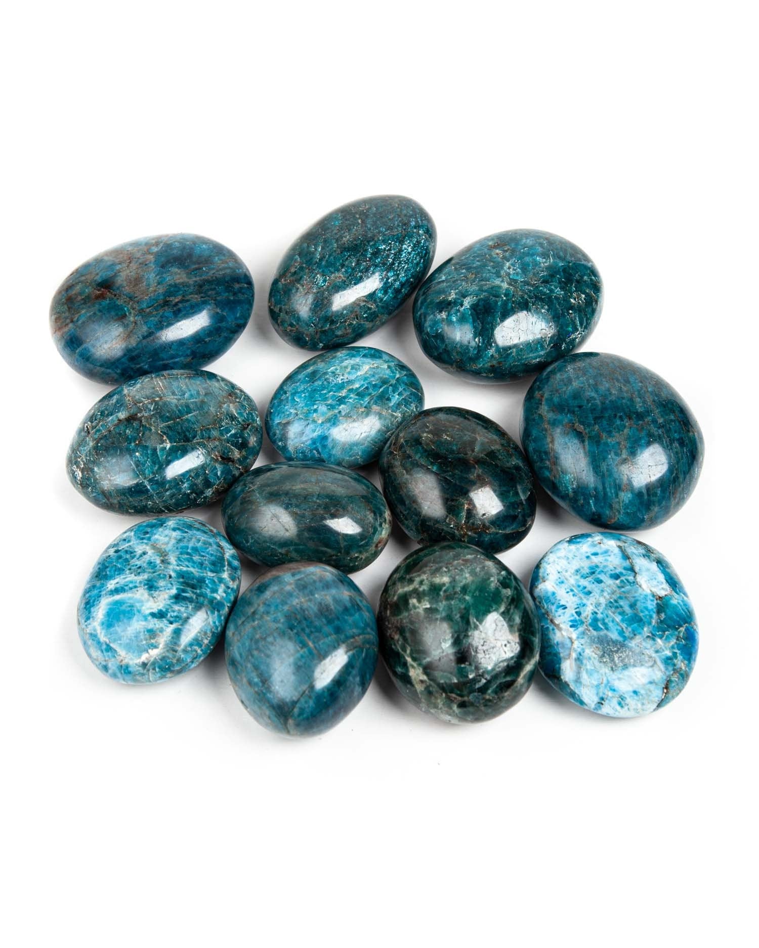 Manifestation and Balance: Unique Blue Apatite Palm Stone for Spiritual Attunement and Self-Expression - Crystals for everyone • Crystals And Cord