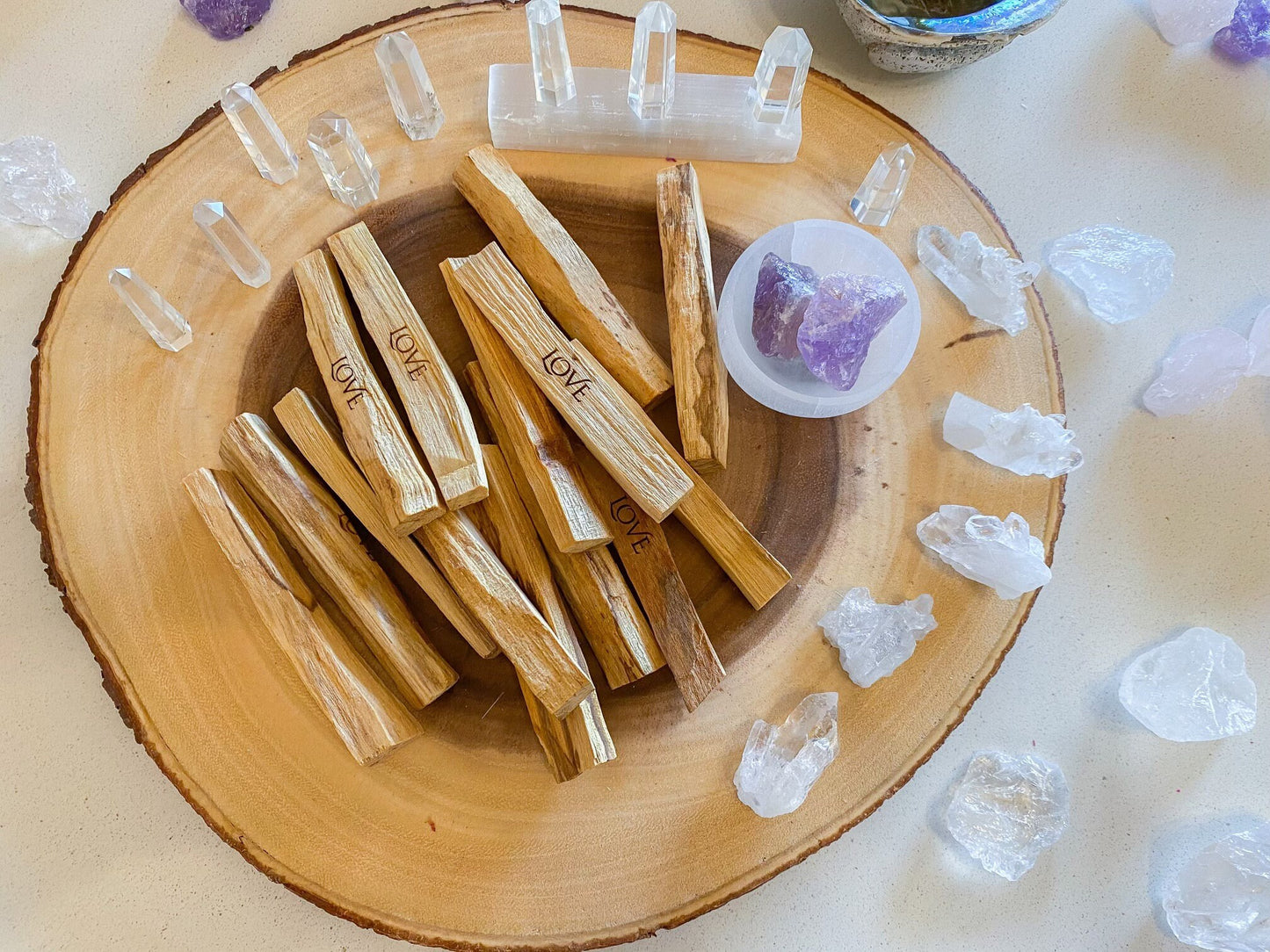 Self Love Sage Gift Bundle Love Smudge Set| Love and Passion Sage Bundle | Sage Bundle With Crystal | Rough Quartz| Palo Santo| Selenite - Crystals for everyone • Crystals And Cord