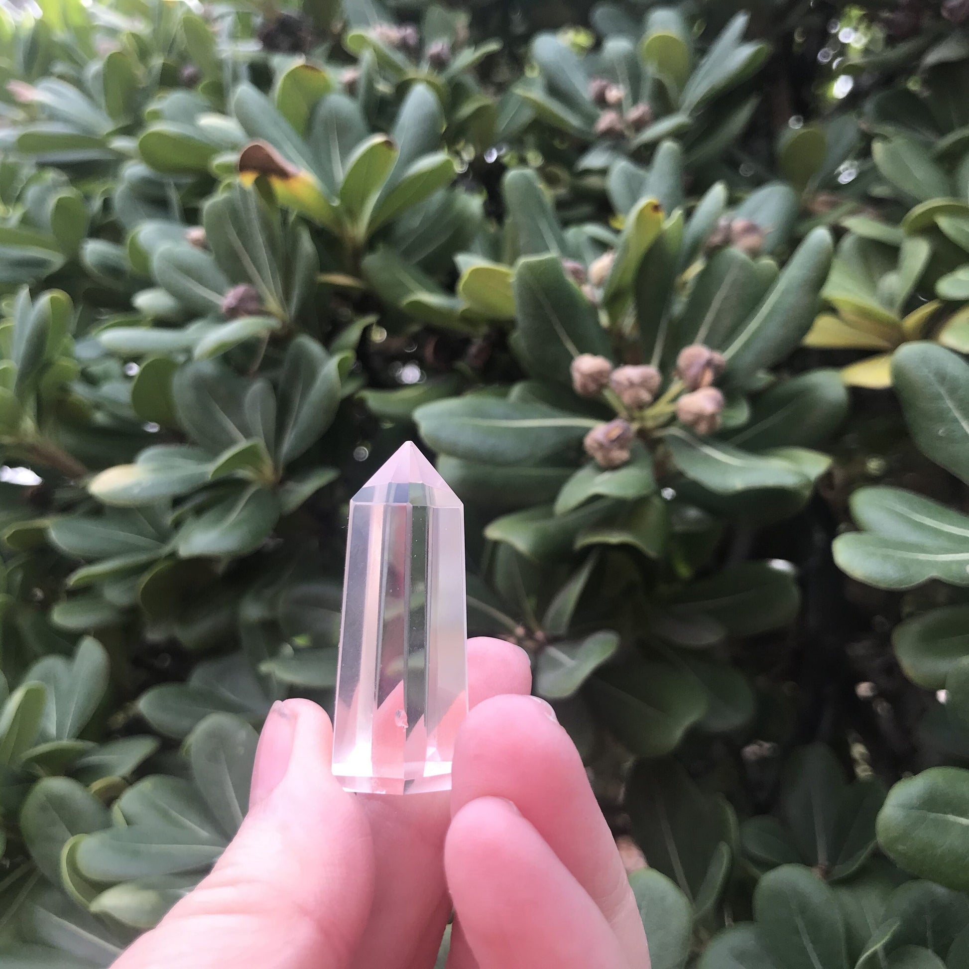 Mini Clear Quartz Tower – Raw Crystal Point for Energy Amplification, Clarity & Meditation - Crystals for everyone • Crystals And Cord