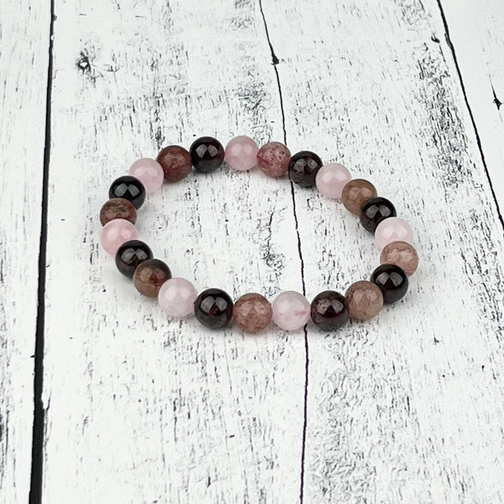 Chakra Healing Gemstone Bracelet with Rose Quartz, Red Aventurine, and Garnet | Love, Serenity, Self-Confidence - Crystals for everyone • Crystals And Cord