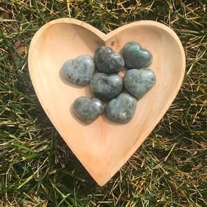 Crystal Labradorite Pocket Heart - Calming and Energizing Stone for Joy, Spontaneity, and Inspiration - Intuitive Wisdom and Strength - Crystals for everyone • Crystals And Cord