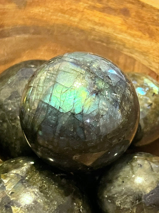 Labradorite Spheres 30-60mm, Polished Gemstone Balls, Crystal Healing Orbs, Mystical Decor, Meditation Stones, Spiritual Energy Accessories - Crystals for everyone • Crystals And Cord