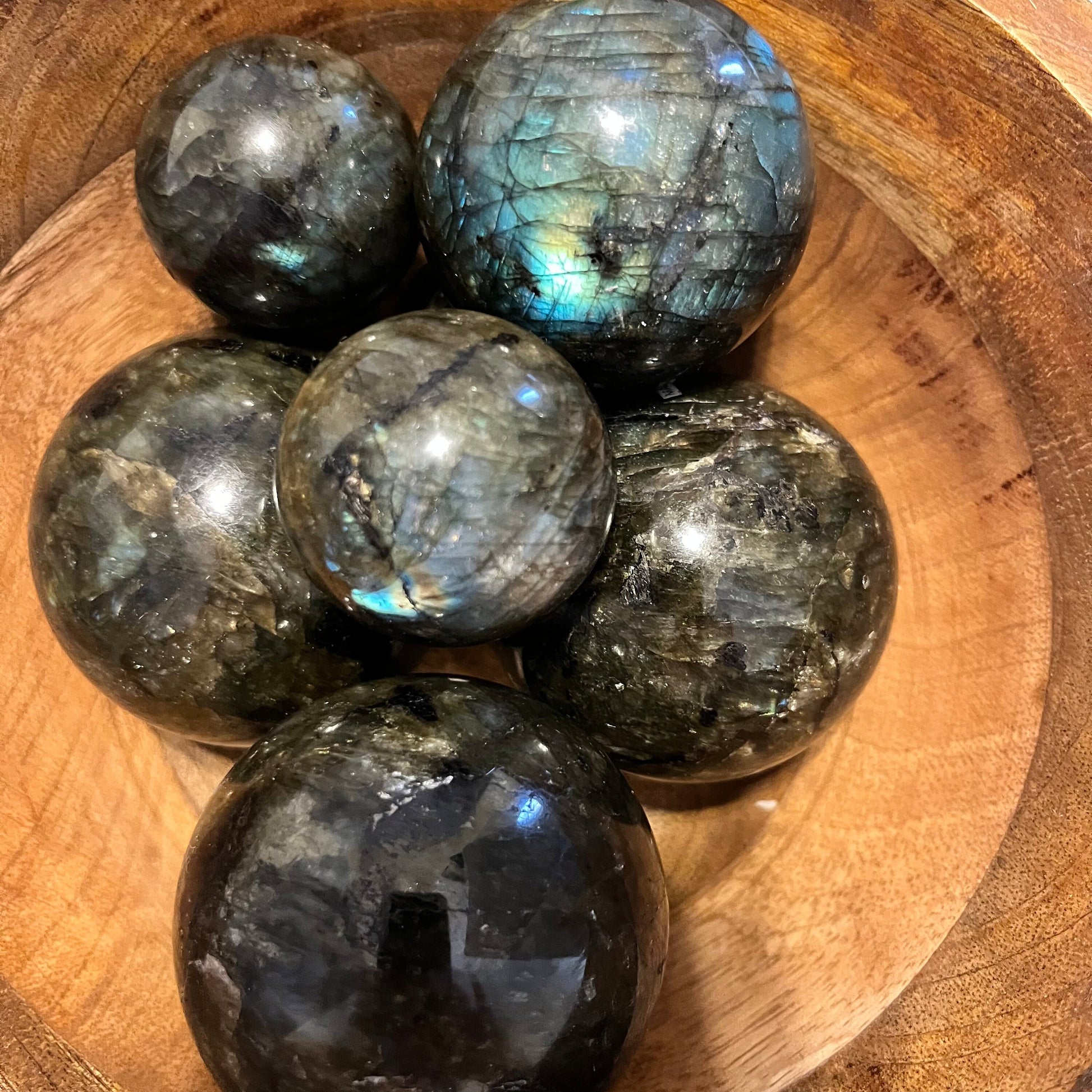 Labradorite Spheres 30-60mm, Polished Gemstone Balls, Crystal Healing Orbs, Mystical Decor, Meditation Stones, Spiritual Energy Accessories - Crystals for everyone • Crystals And Cord