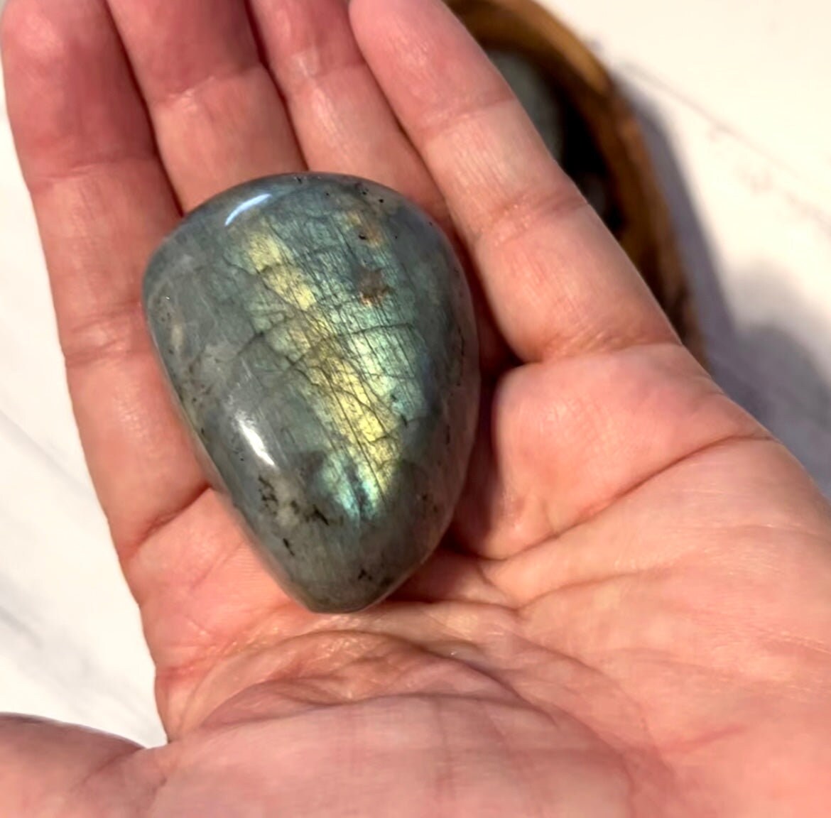 Labradorite Palm Stone • Flashy Crystal for Protection & Intuition • Worry Stone • Pocket Crystal • Third Eye Chakra Healing Gift - Crystals for everyone • Crystals And Cord
