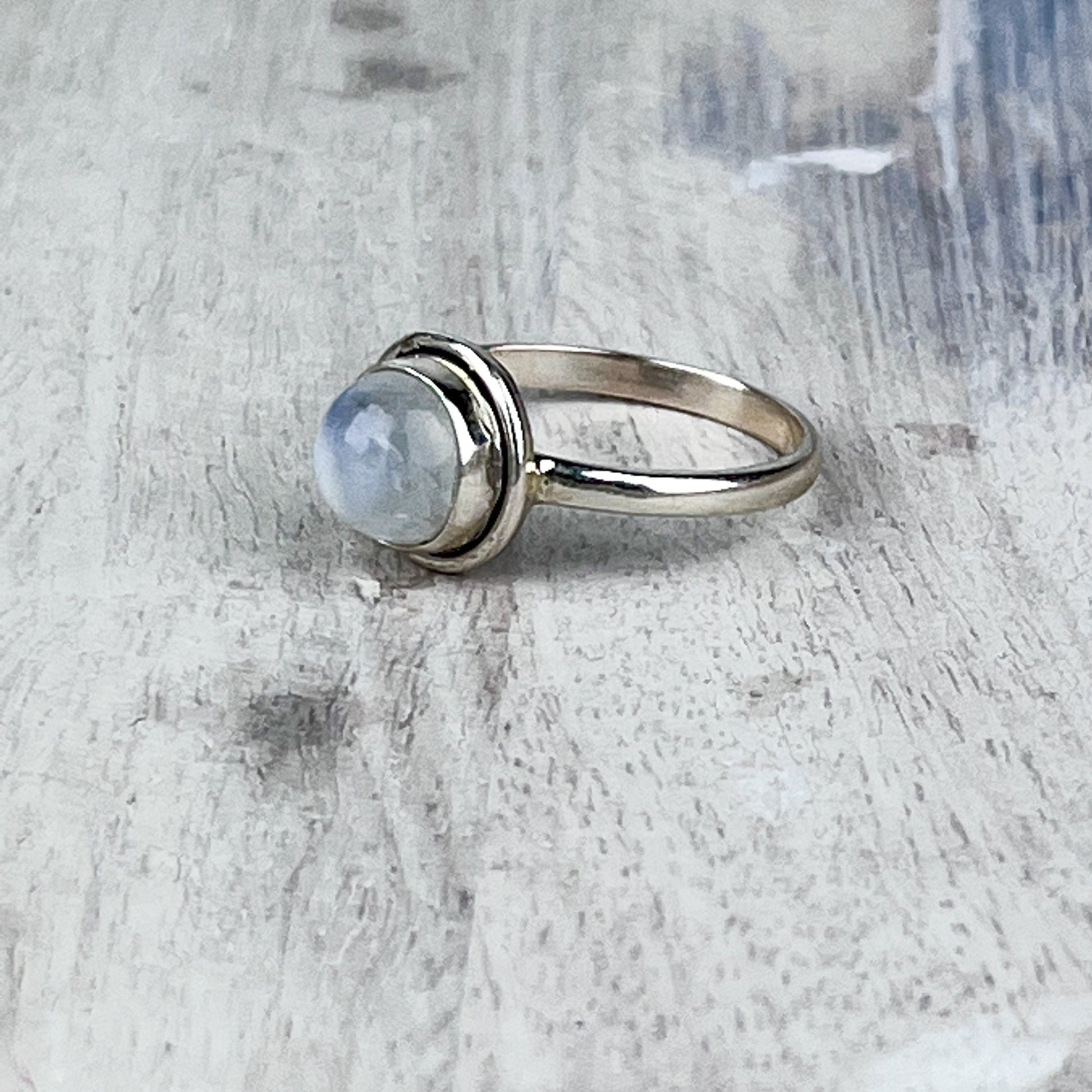 Minimalist Rainbow Moonstone Ring in 925 Sterling Silver – Simple & Elegant Crystal Jewelry for Emotional Clarity and Inner Peace - Crystals for everyone • Crystals And Cord