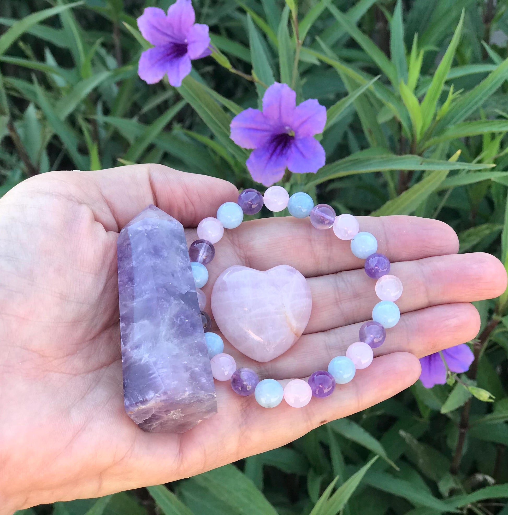 Chevron Amethyst Tower - Healing Crystal for Protection and Purification - Spiritual Energy Cleansing - One Tower - Crystals for everyone • Crystals And Cord