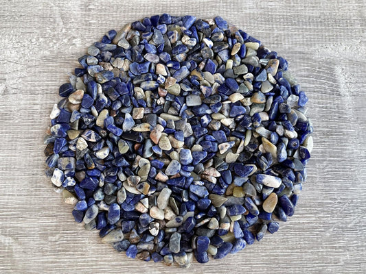 Sodalite Chips - Crystals for everyone • Crystals And Cord