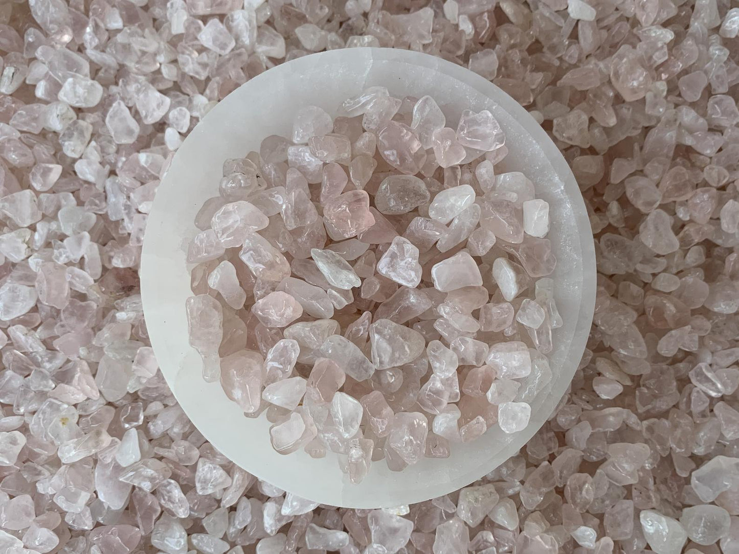 Rose Quartz Chips - Crystals for everyone • Crystals And Cord