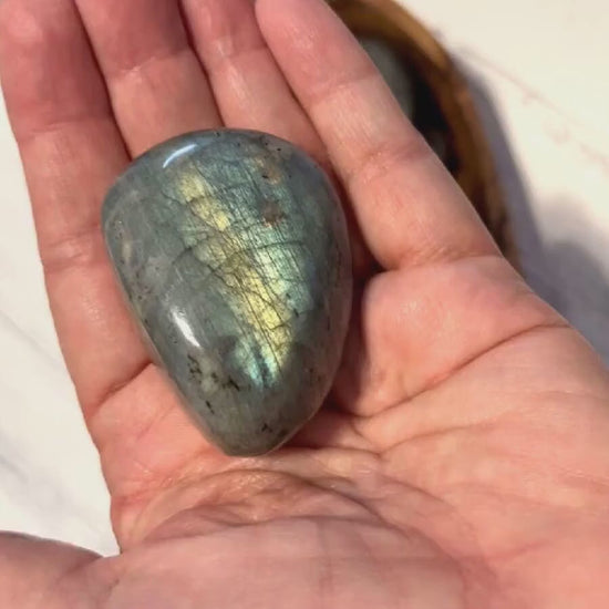 Labradorite Palm Stone • Flashy Crystal for Protection & Intuition • Worry Stone • Pocket Crystal • Third Eye Chakra Healing Gift