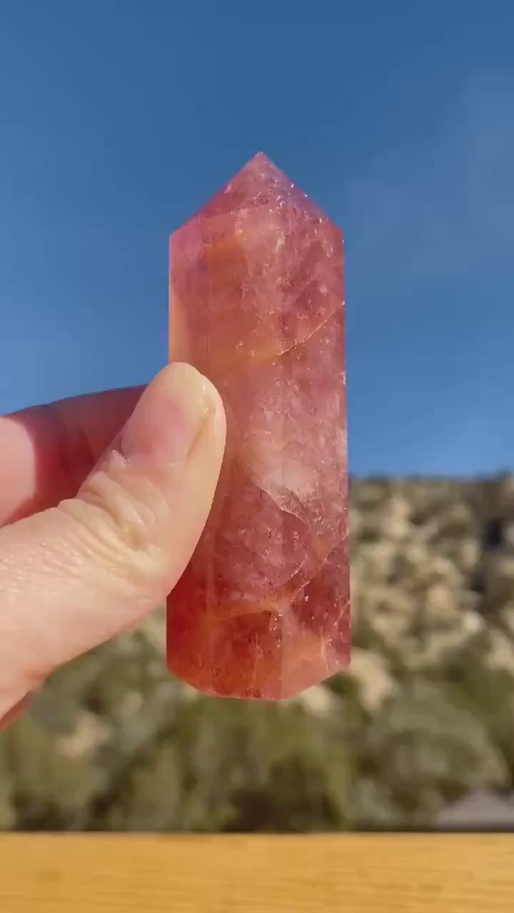 Red Aventurine / Strawberry Quartz Tower – Polished Red Crystal for Vitality, Motivation & Heart Healing – Standing Point for Energy Work